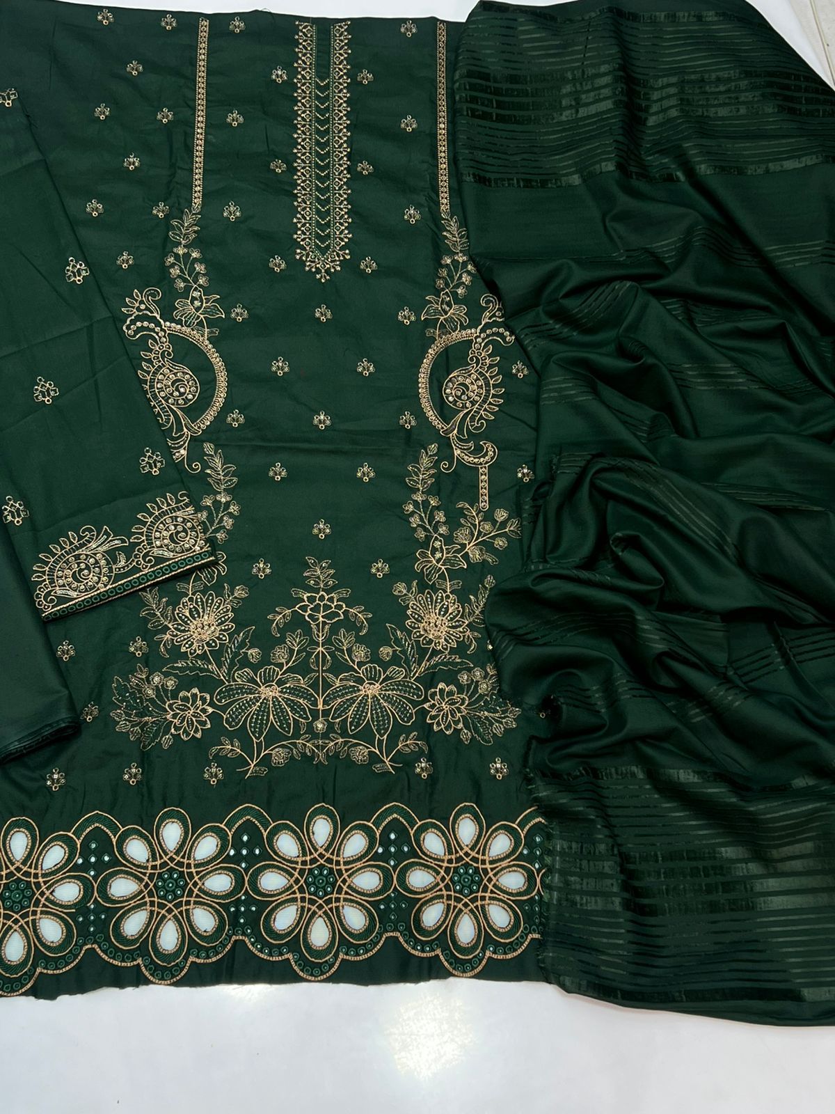 pakiza emb 3pc with fancy dupta